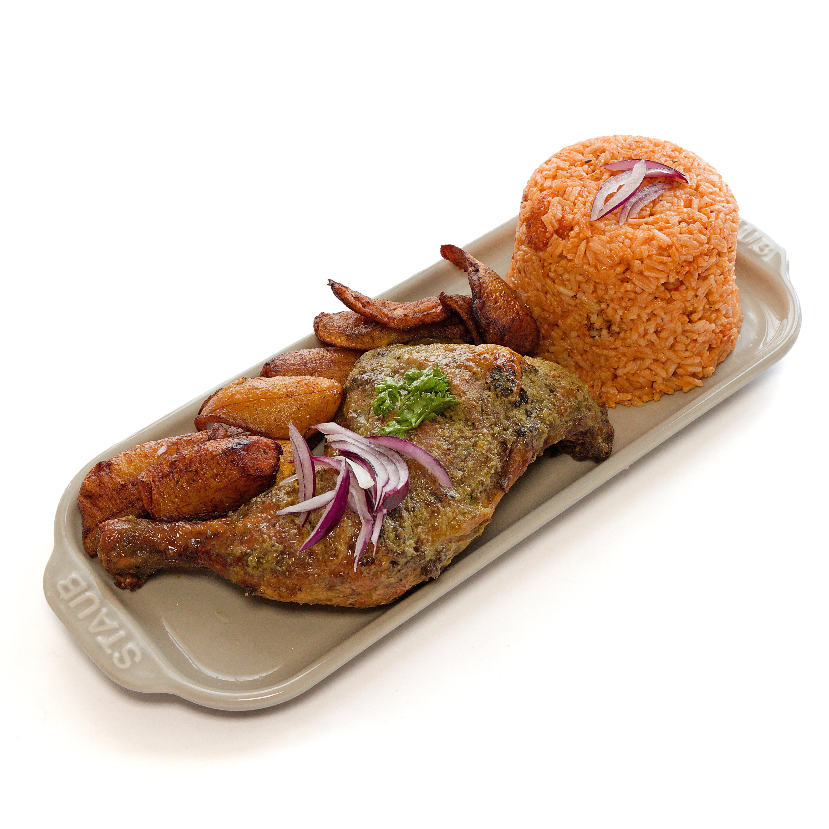 Poulet braisé(halal) + riz gras + Frites de Banane- plantains